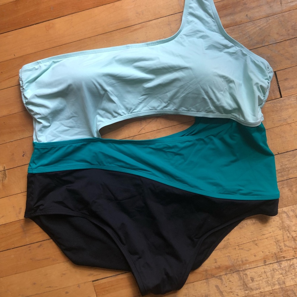 Onepiece swimsuit asymmetric 3XL